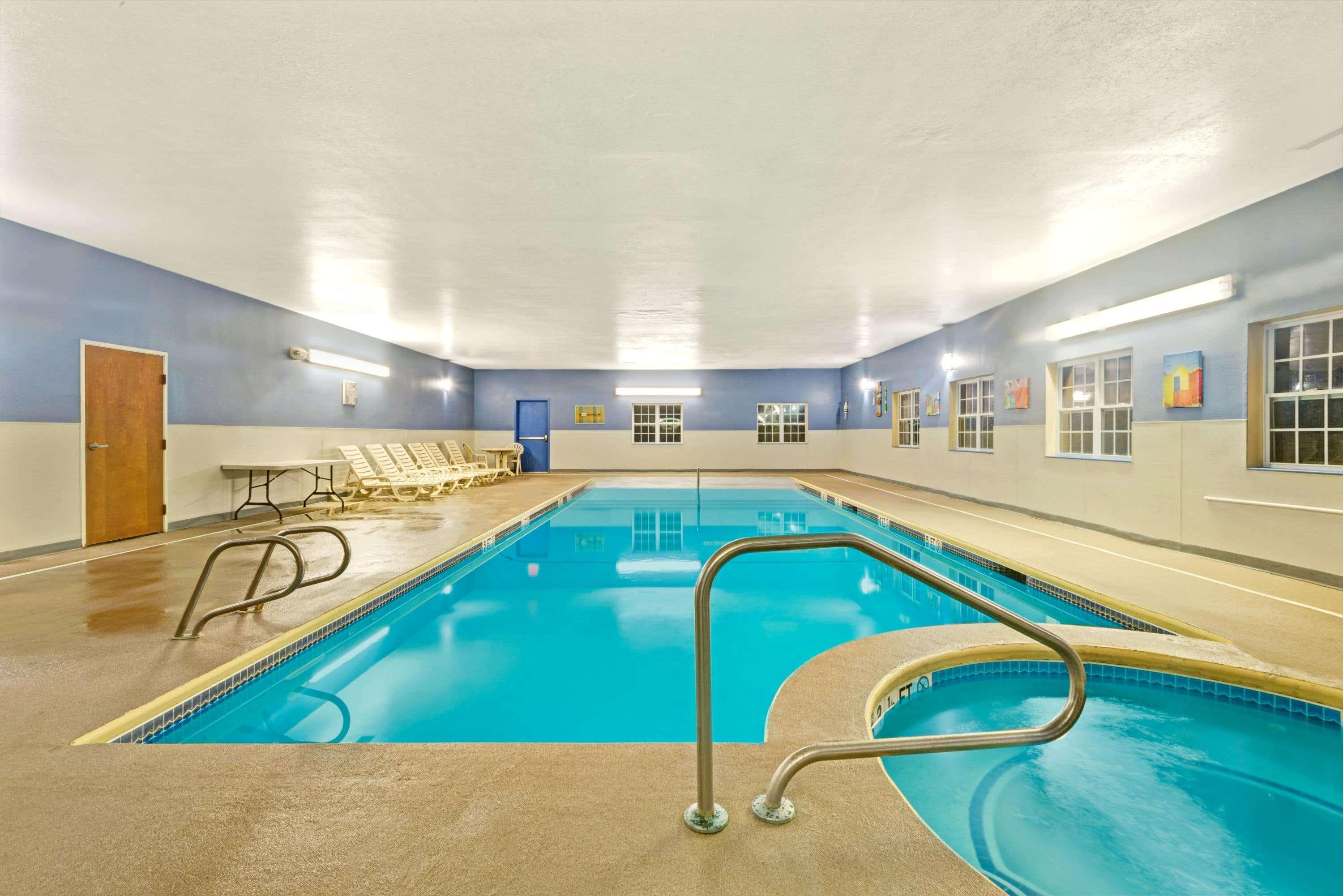 York Microtel Inn & Suites By Wyndham Exterior photo